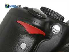 ῵D5000